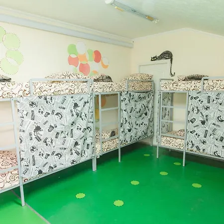 Hostel Lucky на крещатике *